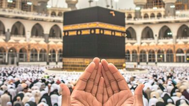 Découvrez pourquoi chaque musulman doit accomplir le Hajj au moins une fois. Explorez les raisons religieuses de ce pèlerinage essentiel.