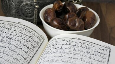 Découvrez les bienfaits spirituels du jeûne au-delà du Ramadan, renforçant la foi, la patience et la solidarité.